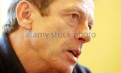 Leslie Grantham