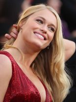 Leven Rambin #189360 picture (Portrait Medium)