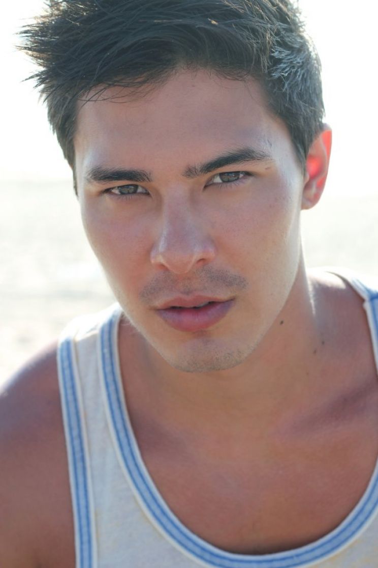 Lewis Tan