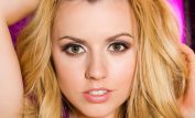 Lexi Belle