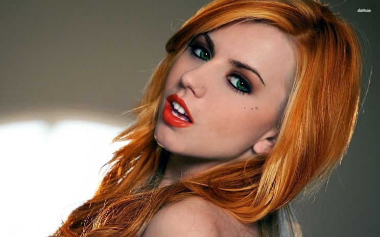 Lexi Belle