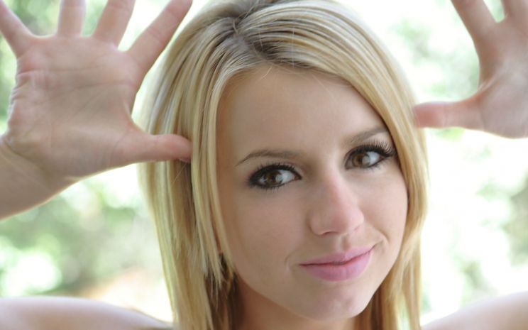Lexi Belle