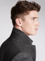 Liam James photo