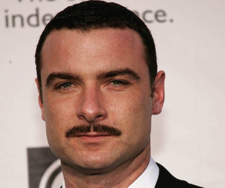 Liev Schreiber