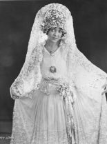 Lila Lee #3083632 picture (Portrait Medium)