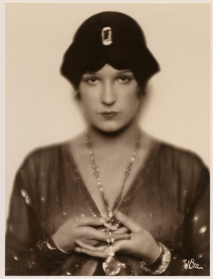 Lili Damita