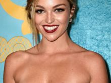 Lili Simmons