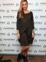 Lili Simmons photo