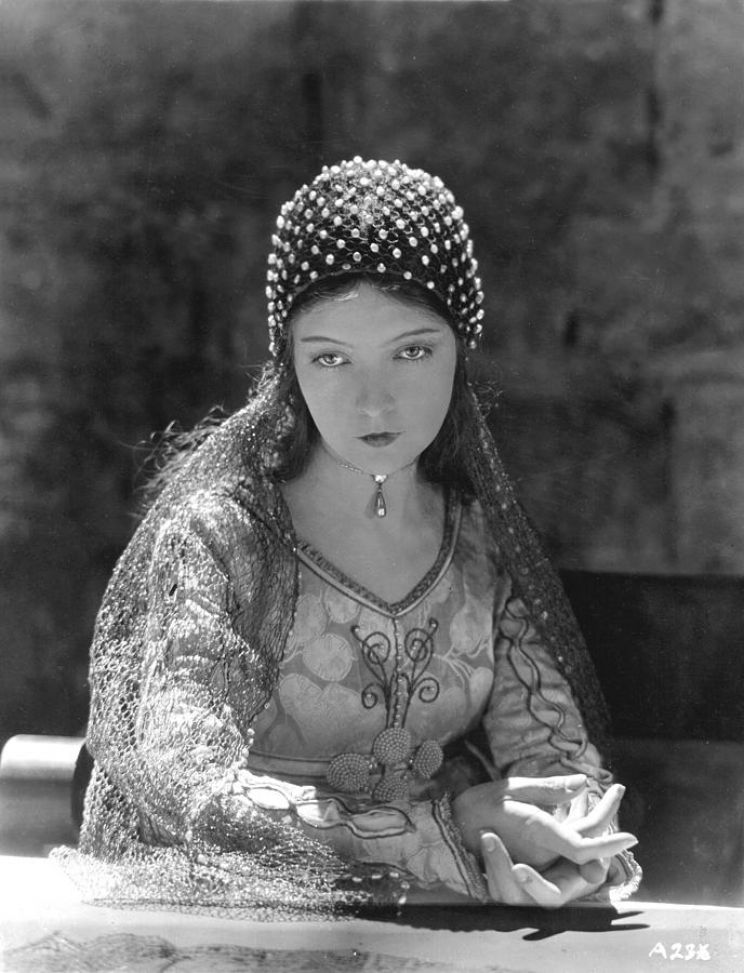 Lillian Gish