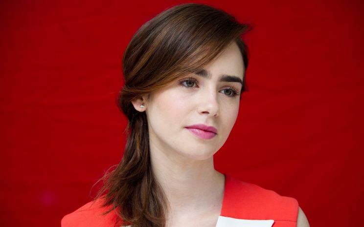 Lily Collins