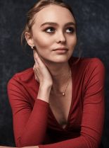 Lily-Rose Melody Depp #257589 picture (Portrait Medium)