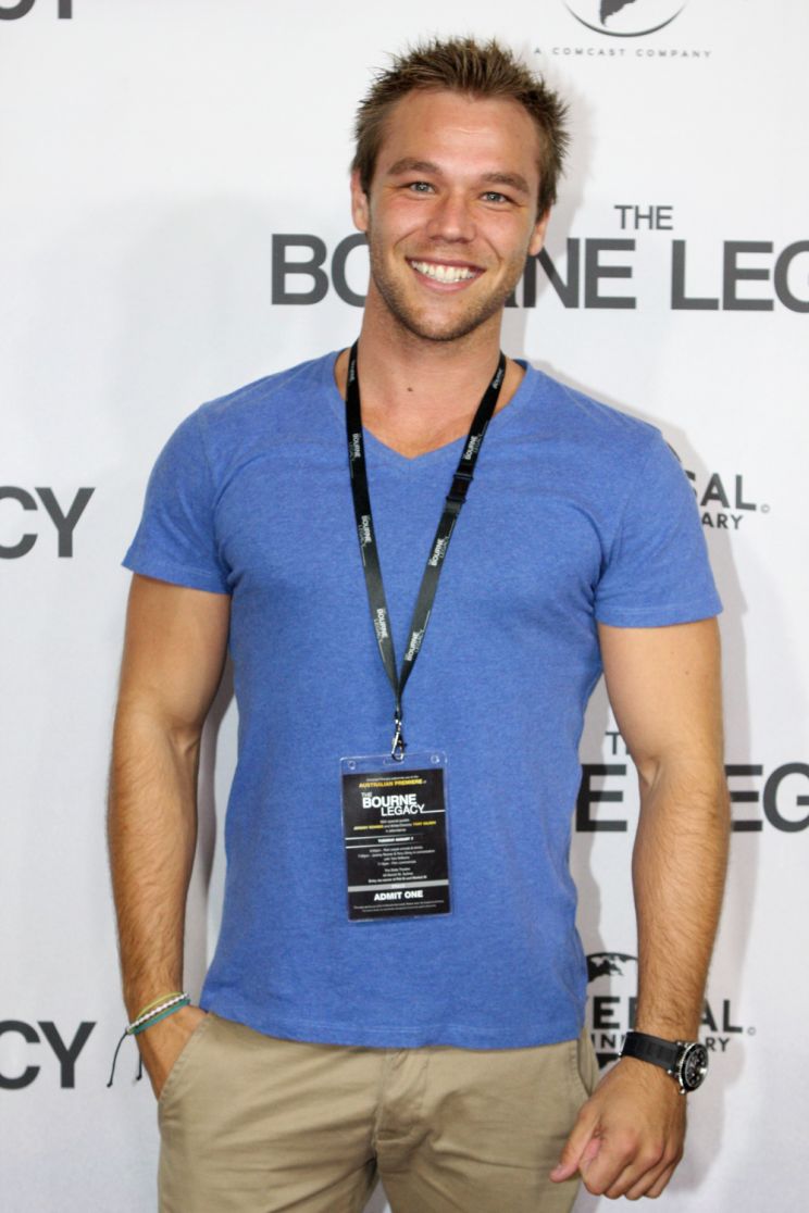 Lincoln Lewis