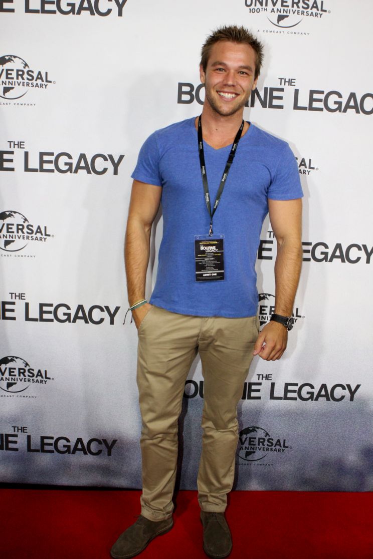 Lincoln Lewis