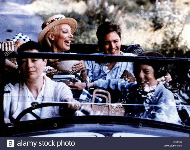 Linda Bassett