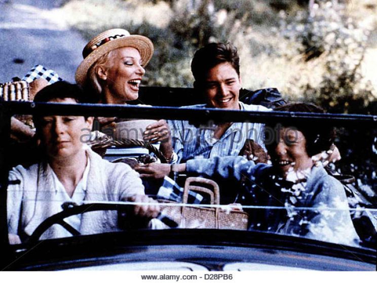 Linda Bassett