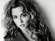 Linda Cardellini