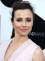 Linda Cardellini photo