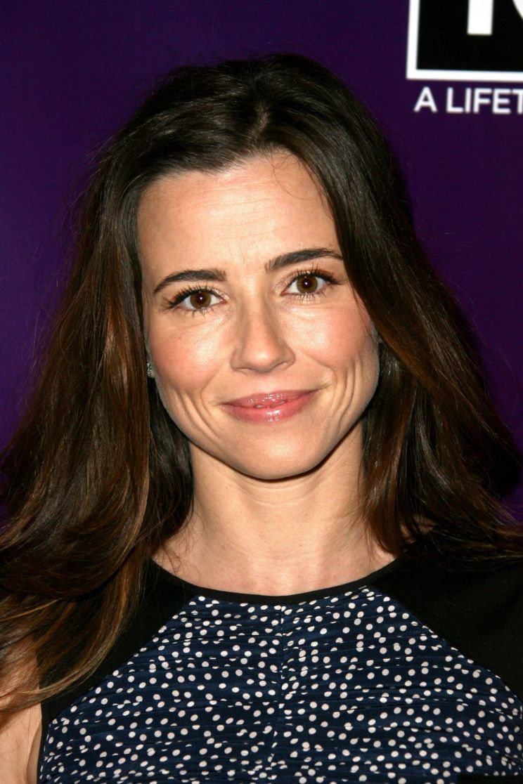 Linda Cardellini
