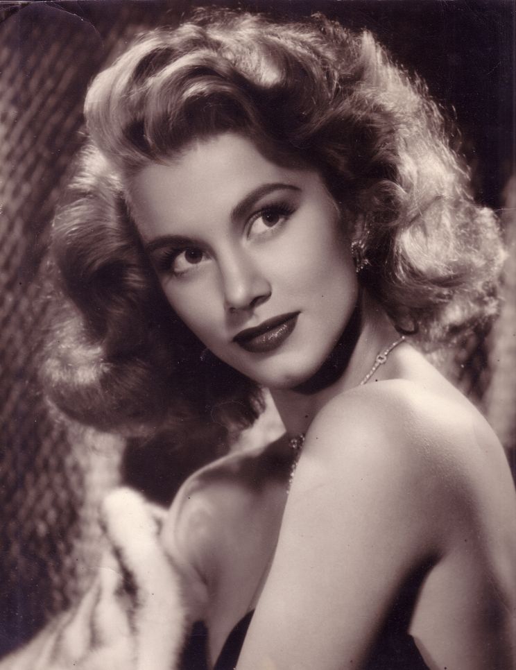 Linda Christian