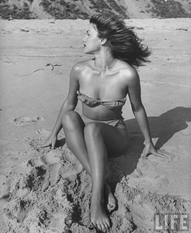 Linda Christian