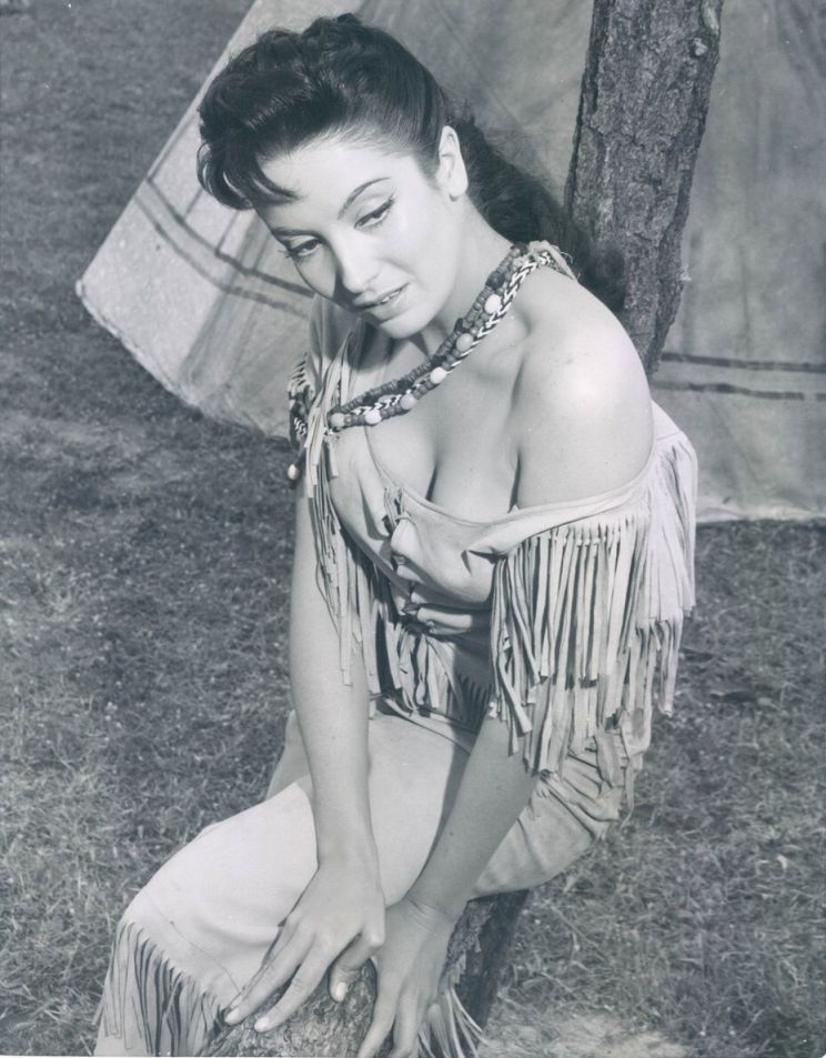 Linda Cristal