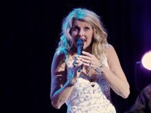 Linda Davis