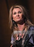 Linda Davis