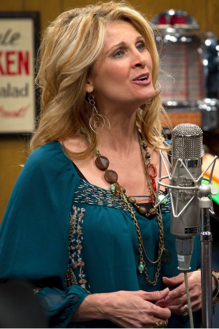 Linda Davis