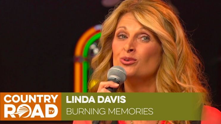 Linda Davis