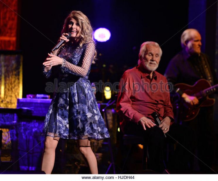 Linda Davis