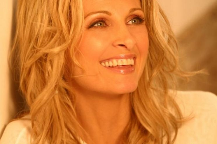 Linda Davis