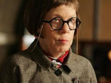 Linda Hunt photo