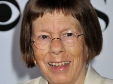 Linda Hunt