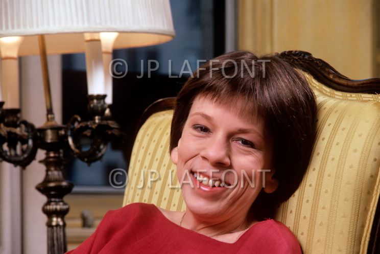 Linda Hunt