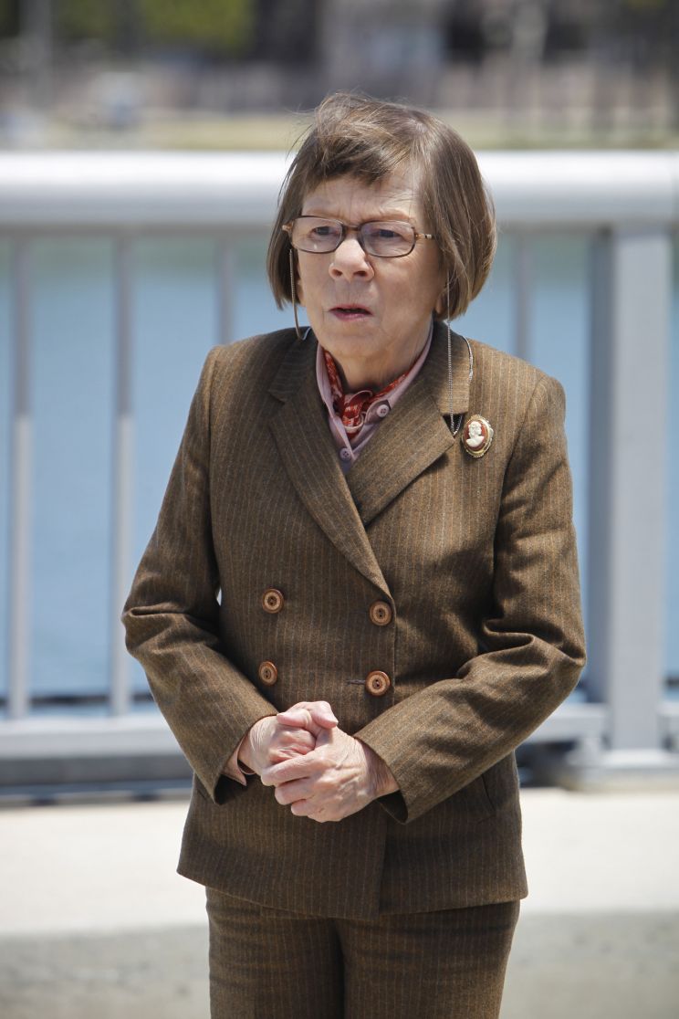 Linda Hunt