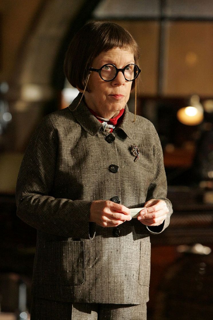 Linda Hunt