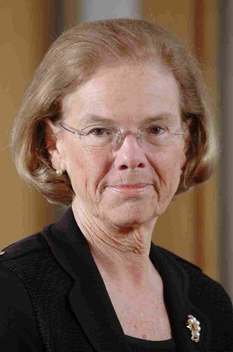 Linda Hunt