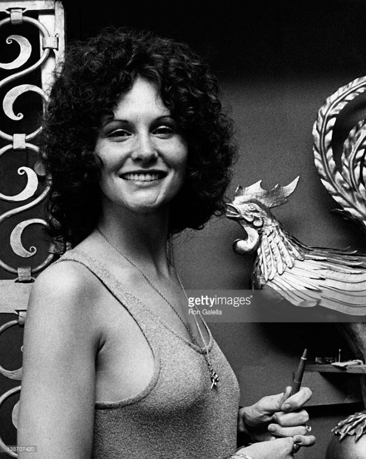 Browse and download High Resolution Linda Lovelace's Picture