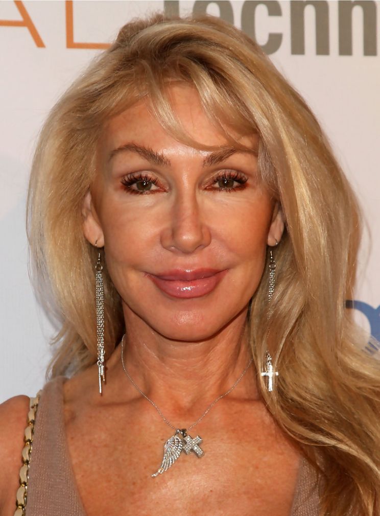 Pictures of Linda Thompson