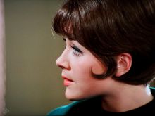 Linda Thorson photo
