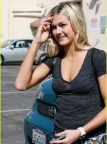 Lindsay Arnold