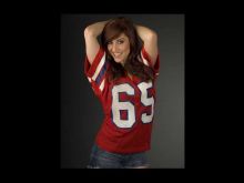 Lindsay Dennis photo