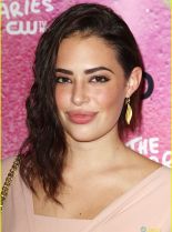 Lindsey Gort #728954 picture (Portrait Medium)