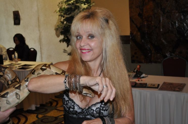 Linnea Quigley