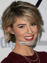 Linsey Godfrey photo