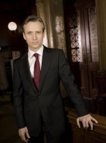 Linus Roache