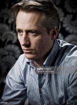 Linus Roache