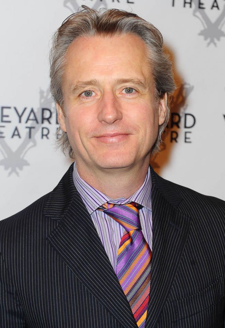 Linus Roache