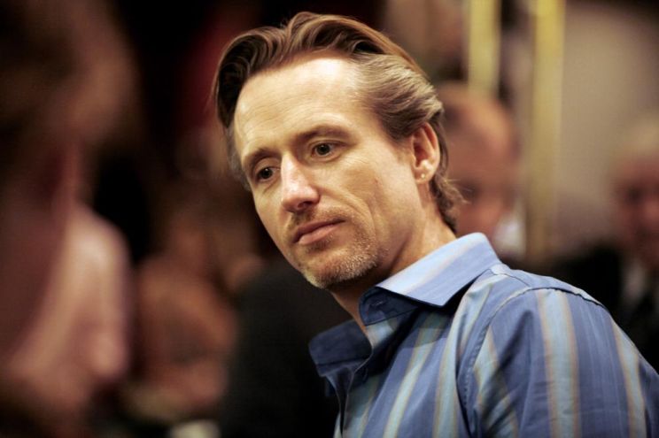 Linus Roache