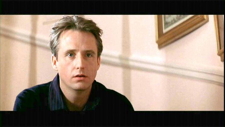 Linus Roache